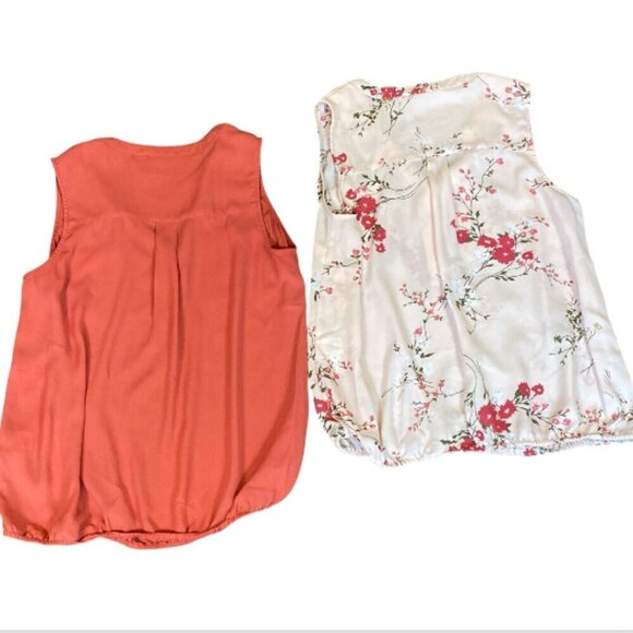 Bundle of 2 Soho New York & Co Sleeveless V-Neck Tops Sz M #348A - Picture 2 of 15